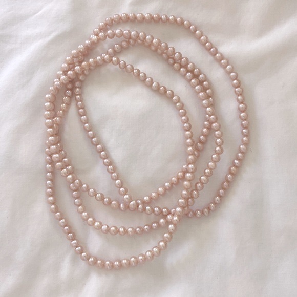 Jewelry - Pink Pearl Necklace